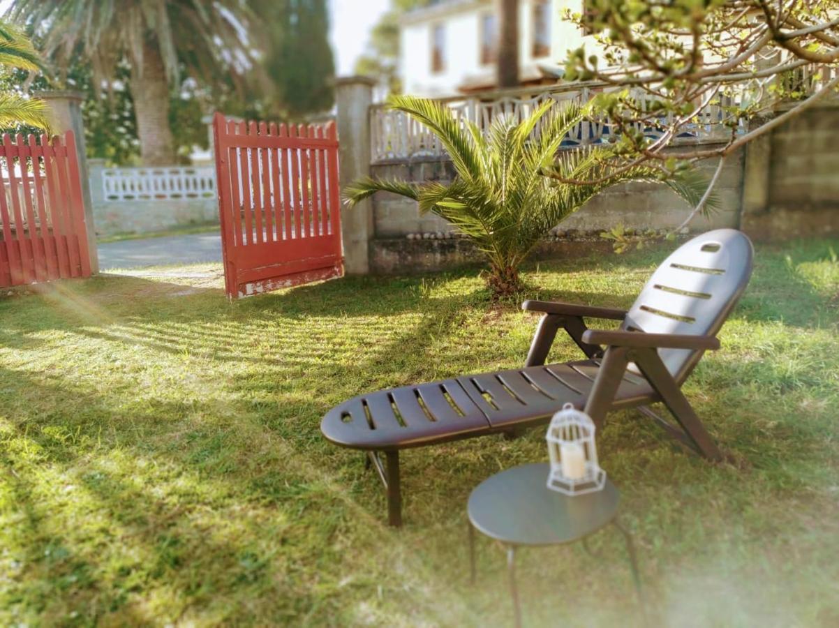 Casa En La Playa De Area Con Finca Privada Viveiro Exterior foto
